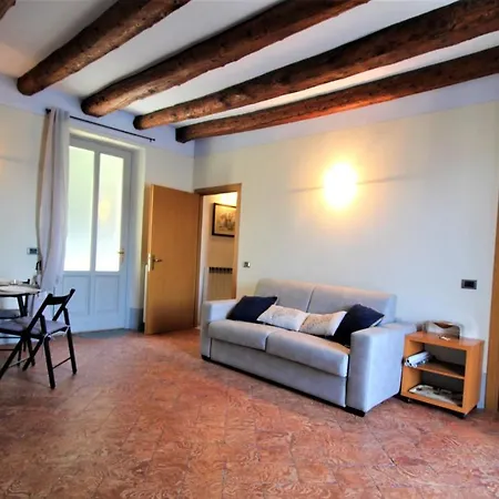 Lakefront With Spectacular Views * Ameno