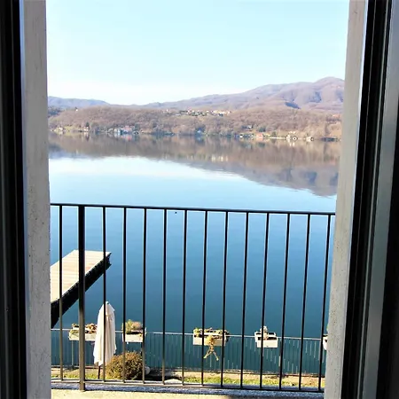 Apartment Lakefront With Spectacular Views