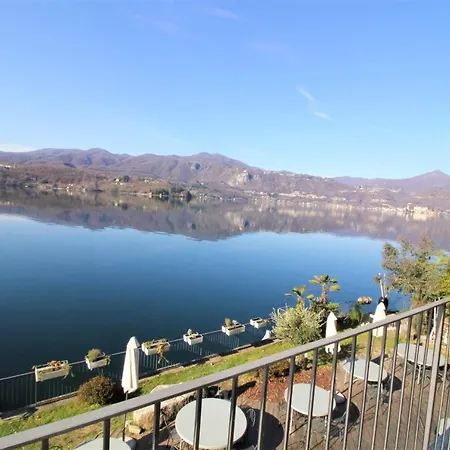 Lakefront With Spectacular Views Apartamento *